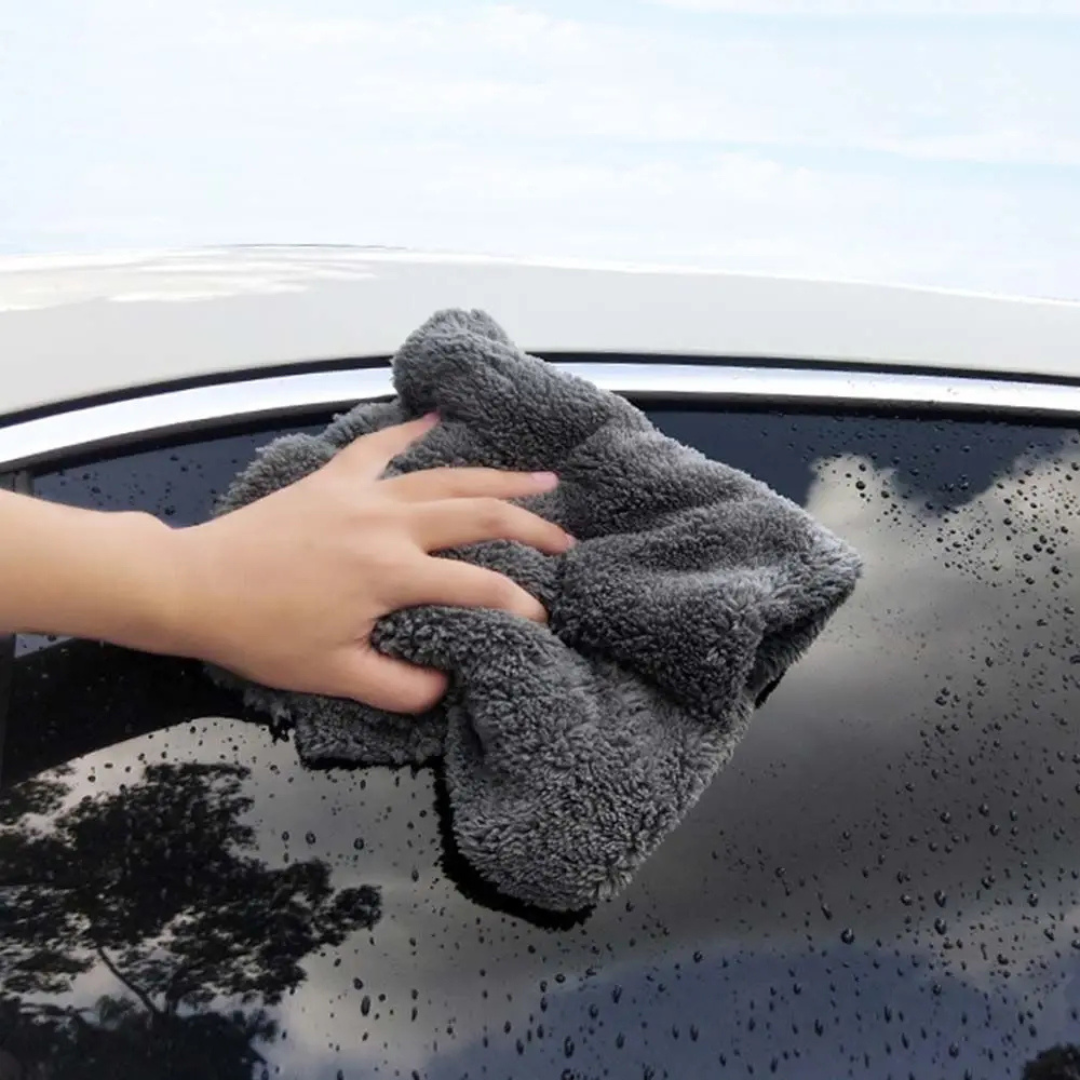 Absora Plush Microfiber Towel – Soft, Strong & Reusable for Everyday Cleaning