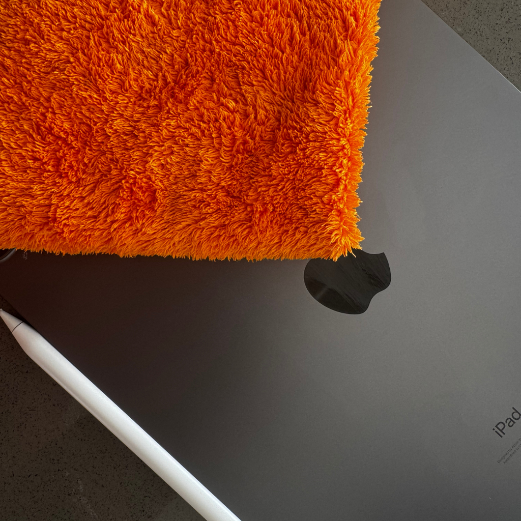 Absora Plush Microfiber Towel – Soft, Strong & Reusable for Everyday Cleaning